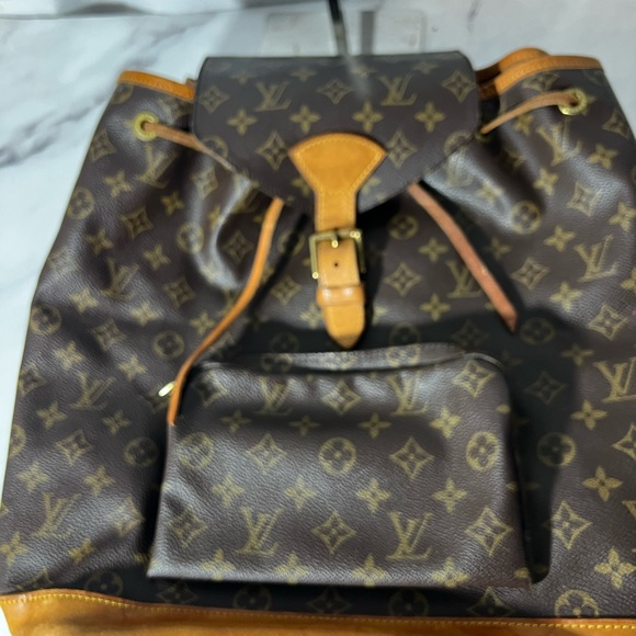 GUC Louis Vuitton Monogram Montsouris MM Backpack - Picture 2 of 13
